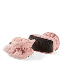 Load image into Gallery viewer, Baby slippers
